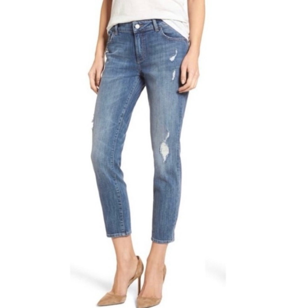 DL1961 • Davis Girlfriend Jeans in Medium Wash